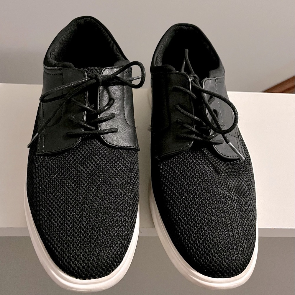 Sonoma dress shoes - black canvas, brown leather heel - size 5